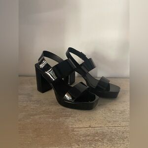Soda‎ Black Patent Leather Platform Block Heel Sandals Chunky Heels size 10